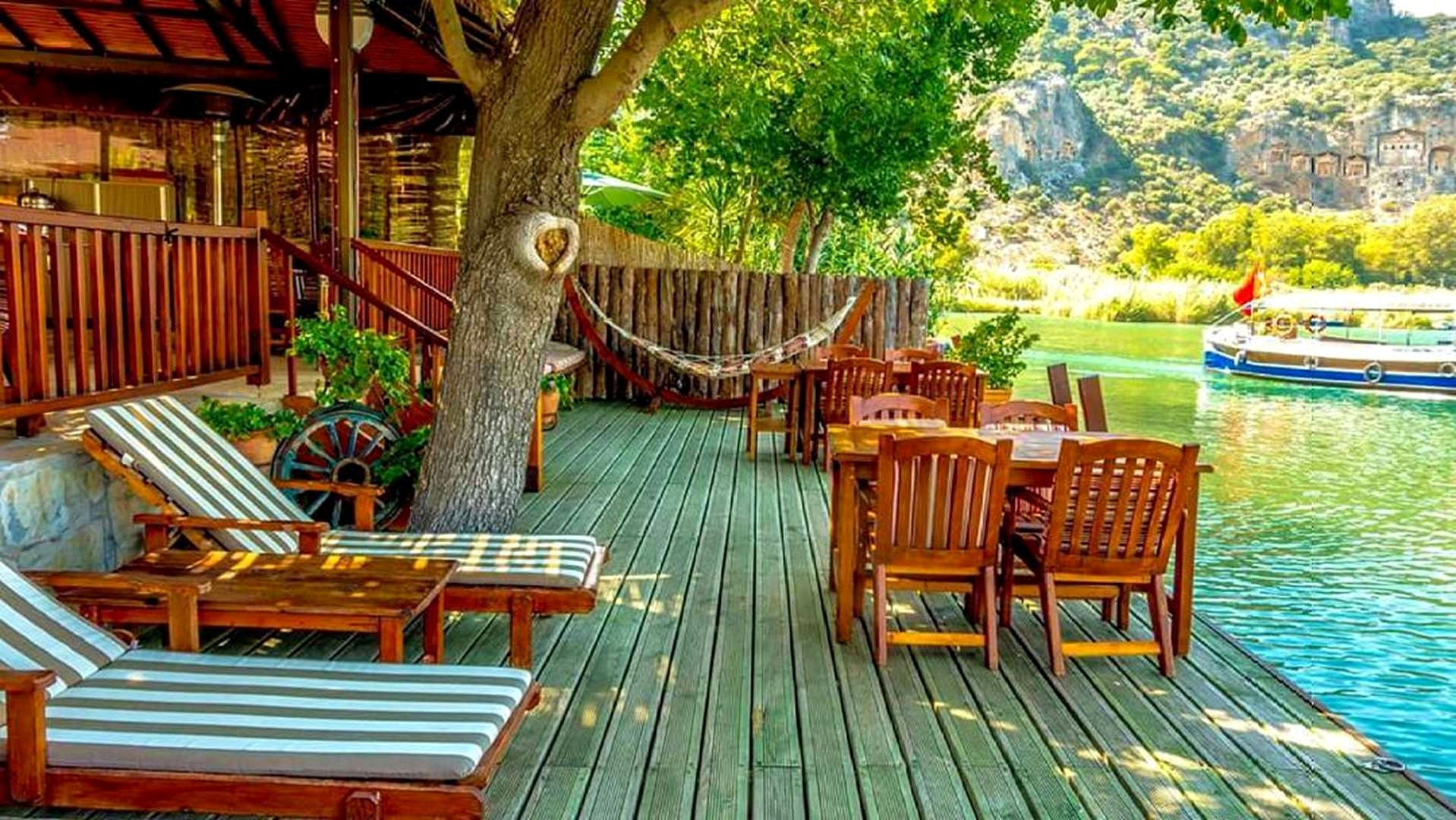 Dalyan Pension nehir ve bahçe